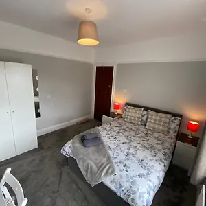  Privatunterkunft Crumlin Road Town House