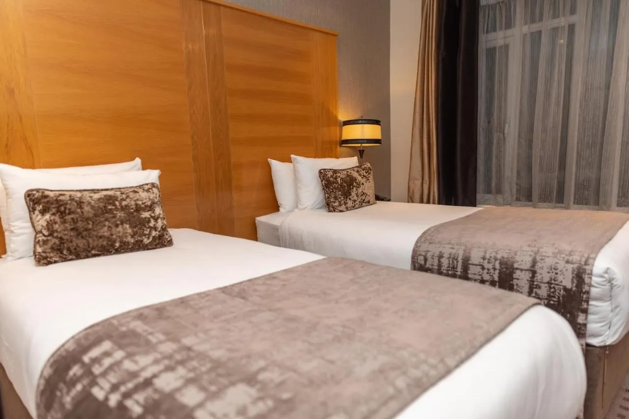 Tara Lodge Belfast Hotel